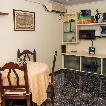 Comfortable Flat In Isabel 아파트 *