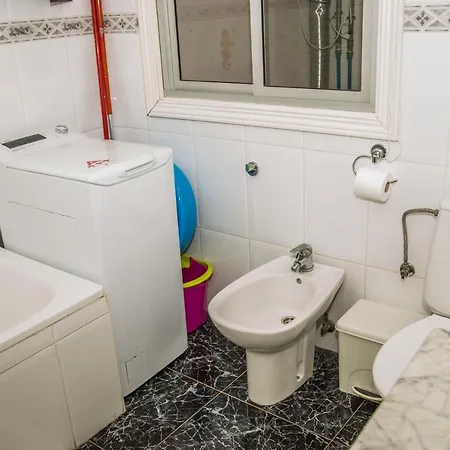 Comfortable Flat In Isabel أرونا