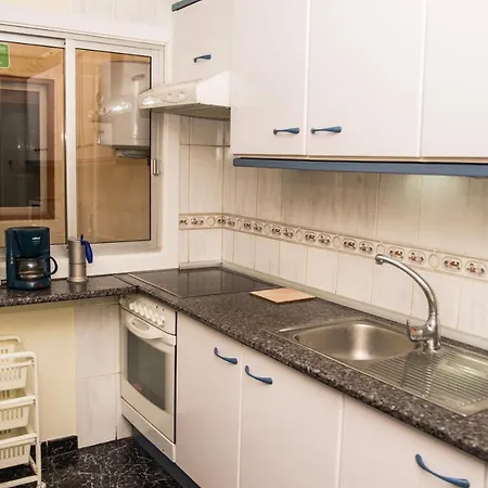 Comfortable Flat In Isabel شقة أرونا